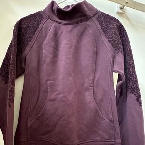 Lululemon sweaters size M